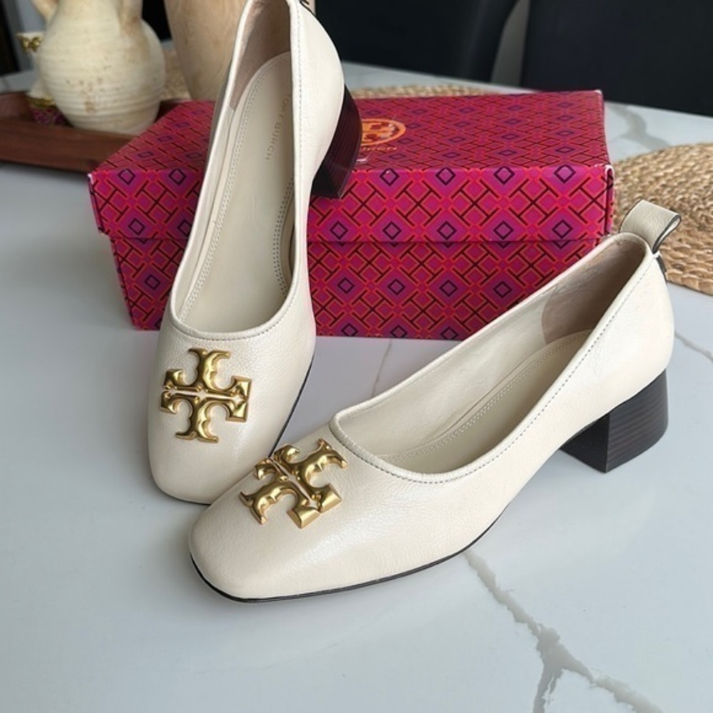Tory Burch pump